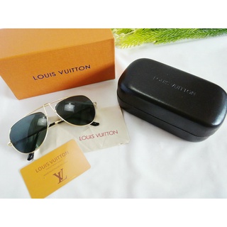 พร้อมส่งจากไทย!!! แว่นตา LV แว่นกันแดด งานพรีเมี่ยมสุดๆ ได้อุปกรณ์ครบกล่อง แว่นตาแบรนด์