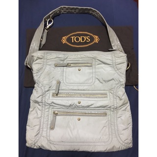 กระเป๋าผ้าร่ม Tods ของแท้ สภาพดีมาก ใช้งานน้อยค่ะ