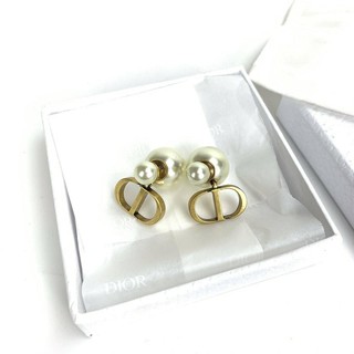 Dior earring ของแท้ 100% [ส่งฟรี]