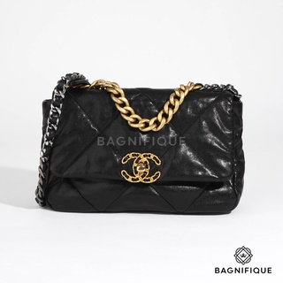 CHANEL FLAP 19  BLACK