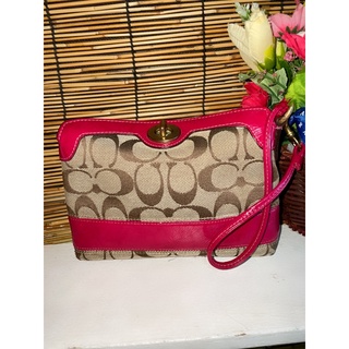 กระเป๋าคล้องมือCoach แท้ไซด์M 7” สีแดง