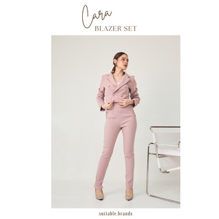 Cara Blazer Set - เซตสูท 2 ชิ้น เสื้อสูทครอป+กางเกงขายาวแต่งกระดุม (ชมพู)