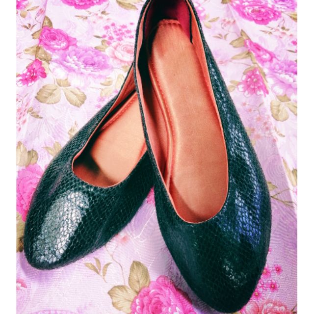 รองเท้า​ NU Bangkok มือสอง​37