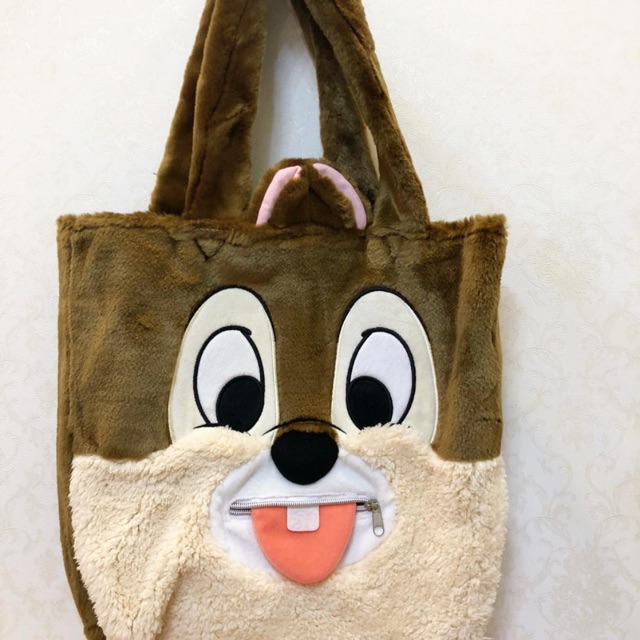 กระเป๋าสะพายข้าง disney chip and dale