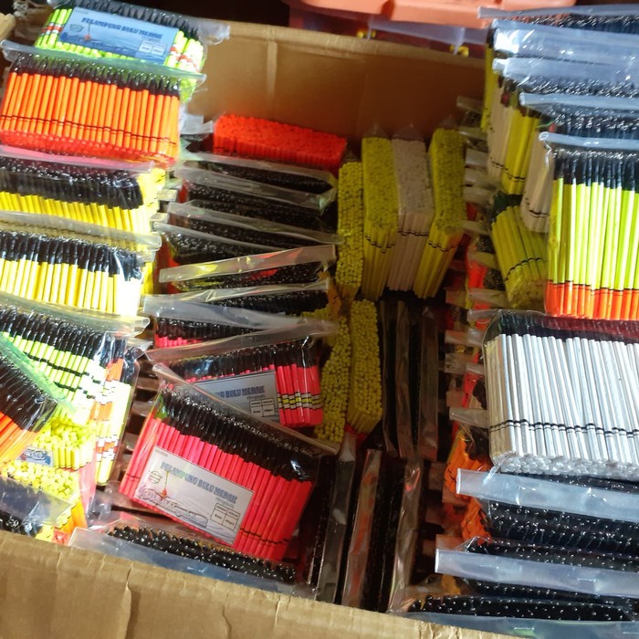 ลูกลอยขนนกยูง 8.ซม. บรรจุ 100 ชิ้น สําหรับร้านค้า CONTENT และขาย AGAIN