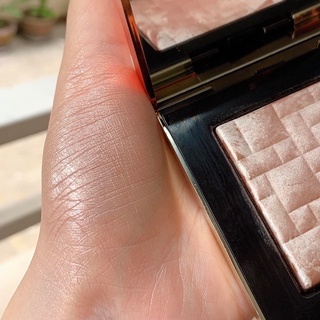 Bobbi Brown NiNi Collection Highlighting Powder :  Pink glow 8g