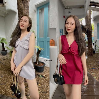 TwinsShopVip💗พร้อมส่ง TW13653 เดรสสั้นคอวี อกแต่งระบาย