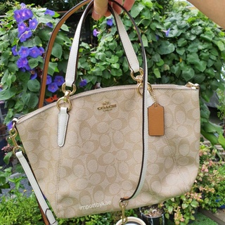 🇺🇸 กระเป๋า Coach ทรงพัด สี Chalk COACH SMALL KELSEY SATCHEL IN SIGNATURE CANVAS