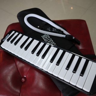 Melodica เมโลเดี้ยน สีดำ จำนวน 32 คีย์ ขนาดมาตรฐาน เสียงดี ไม่กินลม เหมาะสำหรับเด็ก พร้อมสายเป่าเมโลเดี้ยน / ส่งด่วน🚚