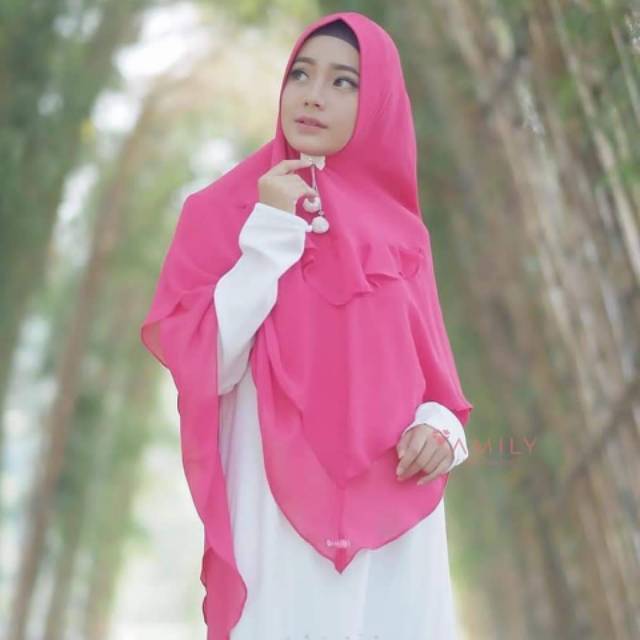 Khimar Ezra โดย Amily