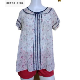 แบรนด์ Retro girl เสื้อทรงหลวม  ลายลูกน้ำ อก 38" สภาพใหม่