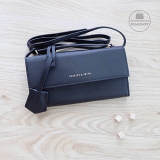 Charles &amp; Keith Crossbody Bag (outlet) สีดำ