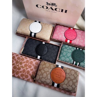 **พร้อมส่ง** กระเป๋าสตางค์ใบยาว Coach พร้อมกล่อง