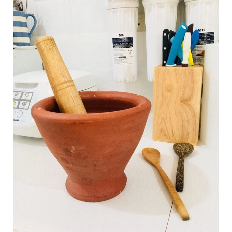 ครกดินเผา 10  นิ้ว พร้อมสากไม้ (ครกลาว)