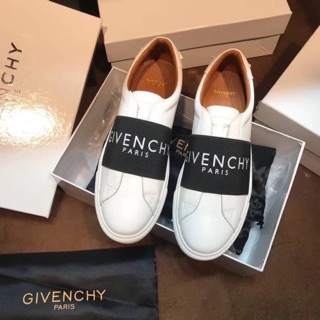 ❌หนังแท้❌ รองเท้า  Give nchy Shoes (Original)