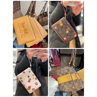 coachแท้ 💯 Coach Small. wristlet Signature กระเป๋าคล้องมือ