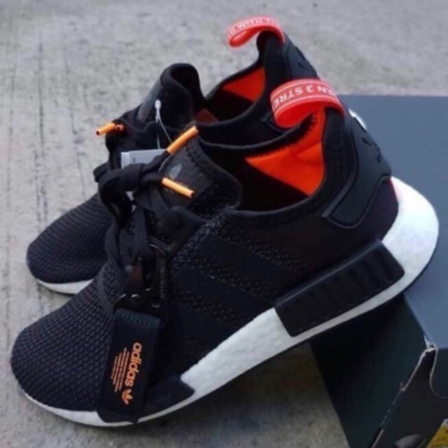 nmd r1 black white red