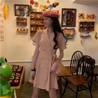 🍮 Pudding ribbon dress ชุดเดรสสั้นลายสก็อต สีชมพู ผูกโบว์ข้างเอว เนื้อผ้าสเปนเด็กส์ผสม โพลีเอสเตอร์ ไม่มีซับใน 🌈