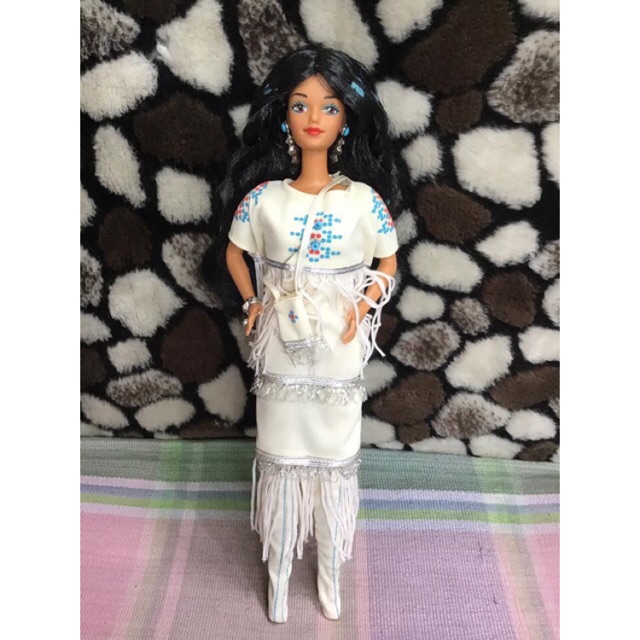 Native American Barbie มือสอง