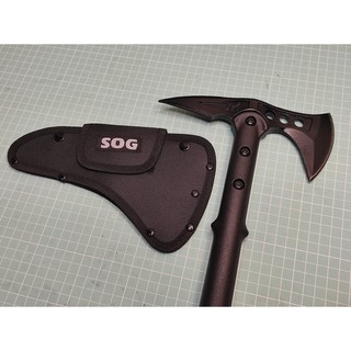 ขวานคอมแบท ยี่ห้อ SOG รุ่น Tomahawk (โทมาฮอกซ์) สำเนาจีน ใบ 440 55HRC ด้ามพลาสติก ABS ยาวรวม 40 เซน มาพร้อมซองไนลอทดี