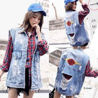 พร้อมส่ง  เสื้อกั๊กยีนส์ แต่งขาดเซอร์ด้านหลัง