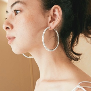 Risara | Blake Earrings ต่างหูห่วงมุก ต่างหูมุก ต่างหูออกงาน ต่างหูมินิมอล ต่างหูวงกลม ต่างหูไป