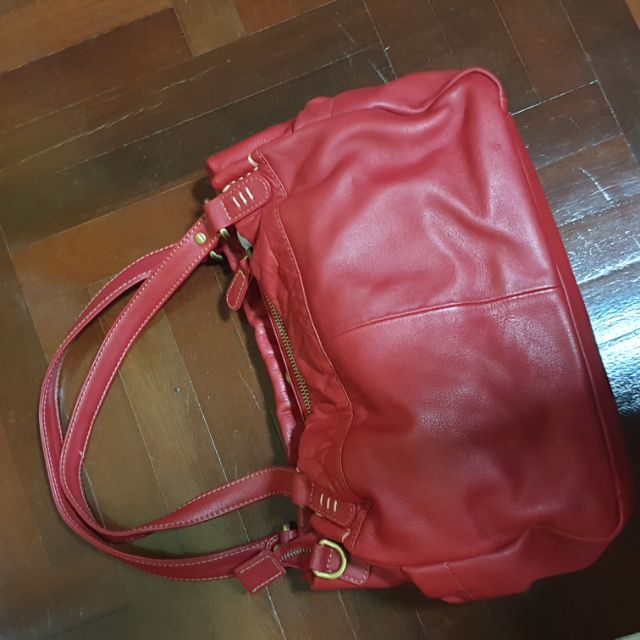 (ปรับลดราคา)ส่งต่อ กระเป๋าหนังแท้ Hatsukoi toast สีแดง(มือสอง)