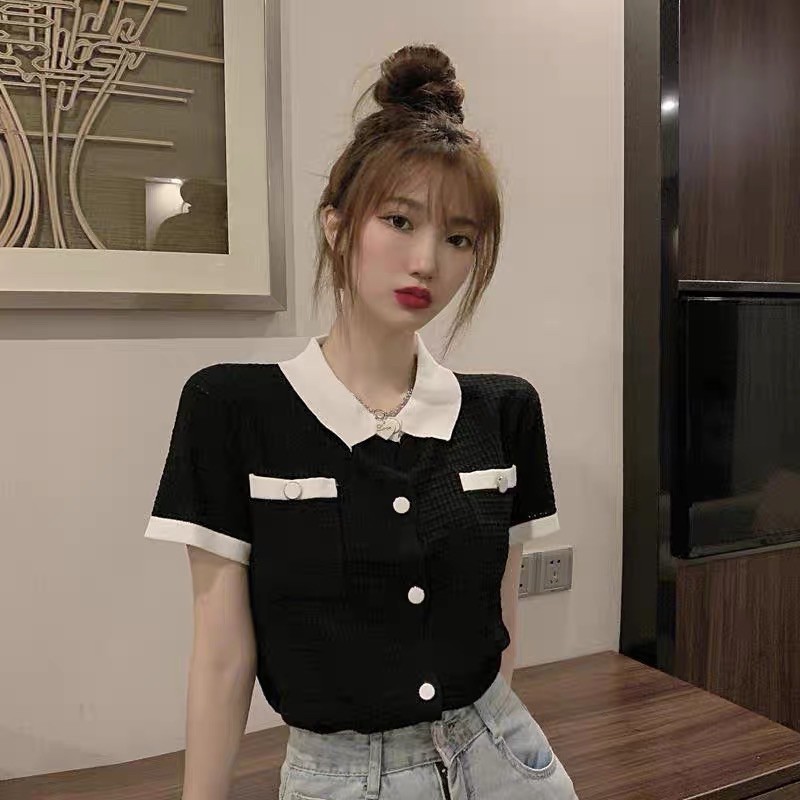 ☈✸▥1LDK 🎽พร้อมส่ง🎽ครอบเเขนสั้นคอปก ผ้าไหมพรมถัก แต่งกระดุมน่ารัก (8189)