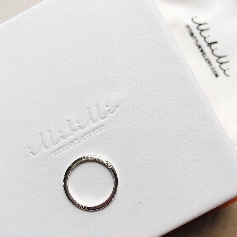 แหวนเงินแท้ รุ่น Plain ring สลักคำ1จุด (pre-order 5-7วัน)