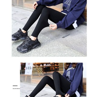 New🌟เลคกิ้งสีดำพื้น 8ส่วน/5 ส่วน