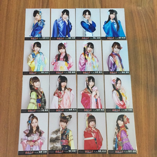 AKB48 รูปสุ่มเพลง Flying Get