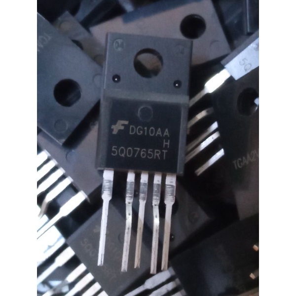 STR 5Q0765RT********