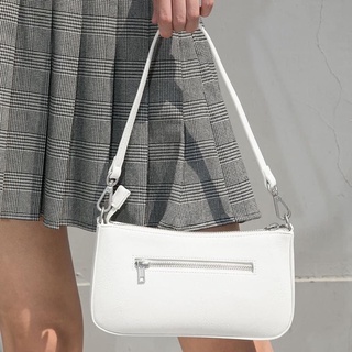 (Brandy💖melville) พร้อมส่ง WHITE SHOULDER BAG 🐋💙