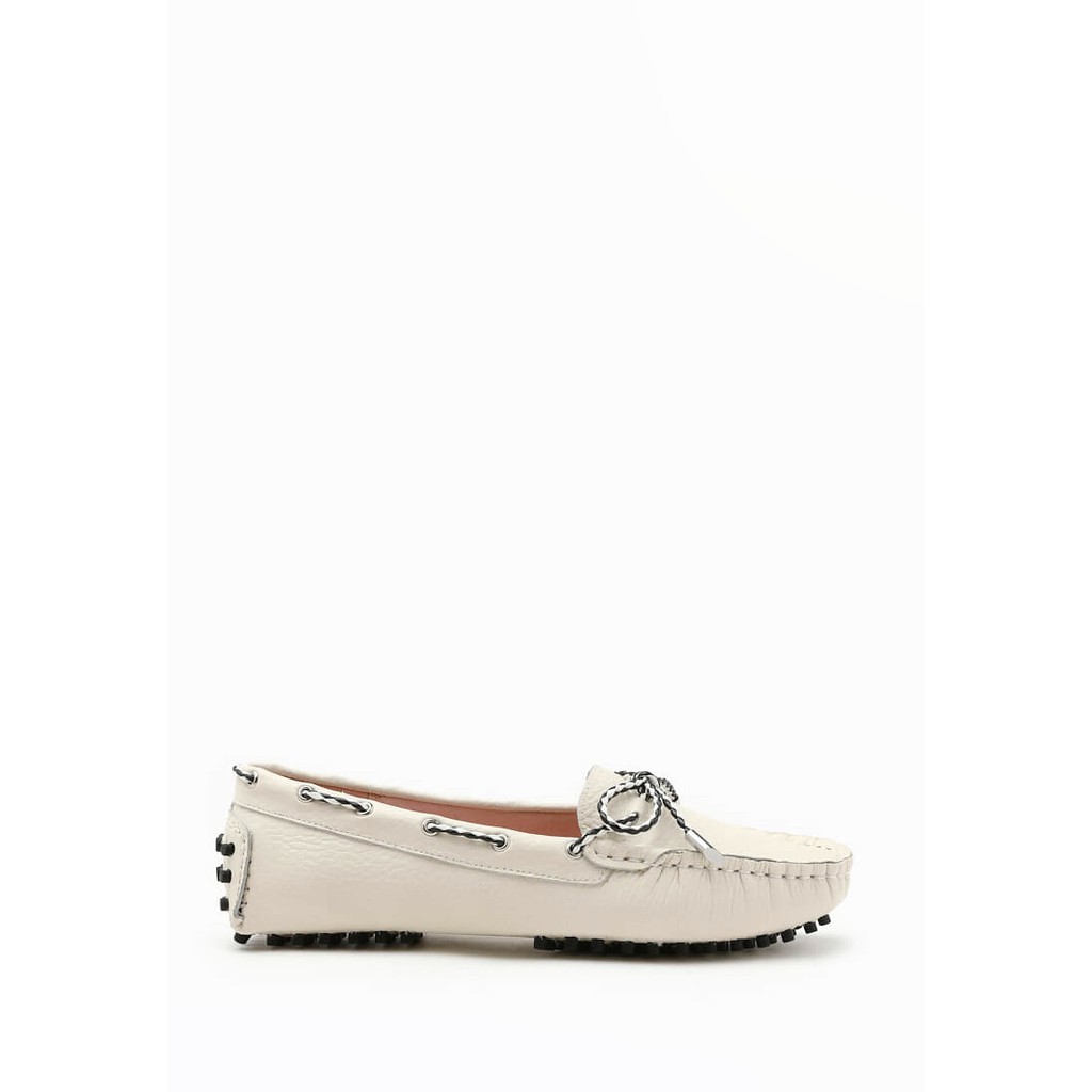 Pazzion A8-1901 รองเท้าโลฟเฟอร์หนังโบว์สีเบจ