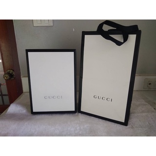 กล่อง Gucci สีขาว พร้อมถุง ตัวอักษรพิมพ์นูน