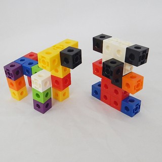 ชุดลูกบาศก์ตัวต่อฝึกทักษะคณิตศาสตร์ ขนาด 2 cm 200 ชิ้น (2 cm. Interlocking Cube 200 pcs)