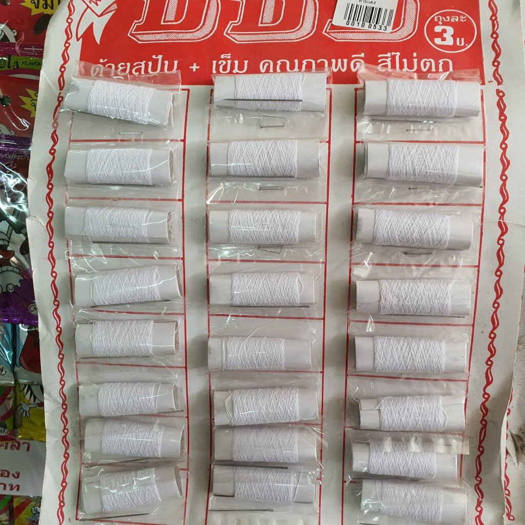 24 ชุด ด้าย คละสี  พร้อมเข็ม ด้ายเย็บผ้าแบบม้วนและ เข็ม