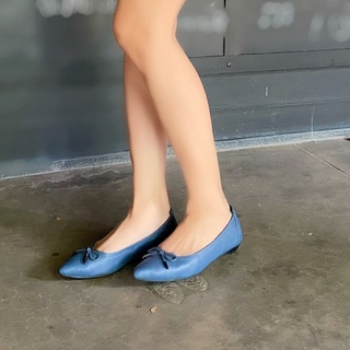 รองเท้าหนังแกะ ICONIQ รุ่น Lily Comfy Flat with Bow in Aegean Blue