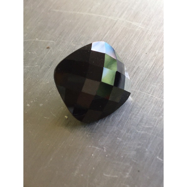 Black spinel  8.5  crt