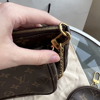 lv pochette dc20