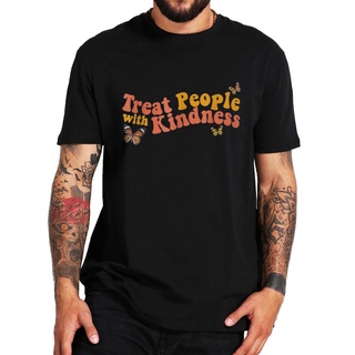 เสื้อผ้าผชเสื้อยืดแขนสั้น ผ้าฝ้าย 100% พิมพ์ลายนักร้องเพลงภาษาอังกฤษ Treat People With Kindness สําหรับผู้ชาย และผู้หญิง