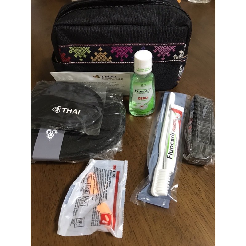 กระเป๋า amenity kit ของสายการบินThai airways