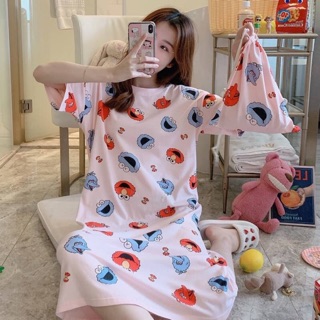 พร้อมส่ง)ชุดนอนเอลโม่ ไม่มีถุงผ้าให้นะคะ สกรีนทั้งตัว ผ้านุ่ม ใส่นอนสบาย