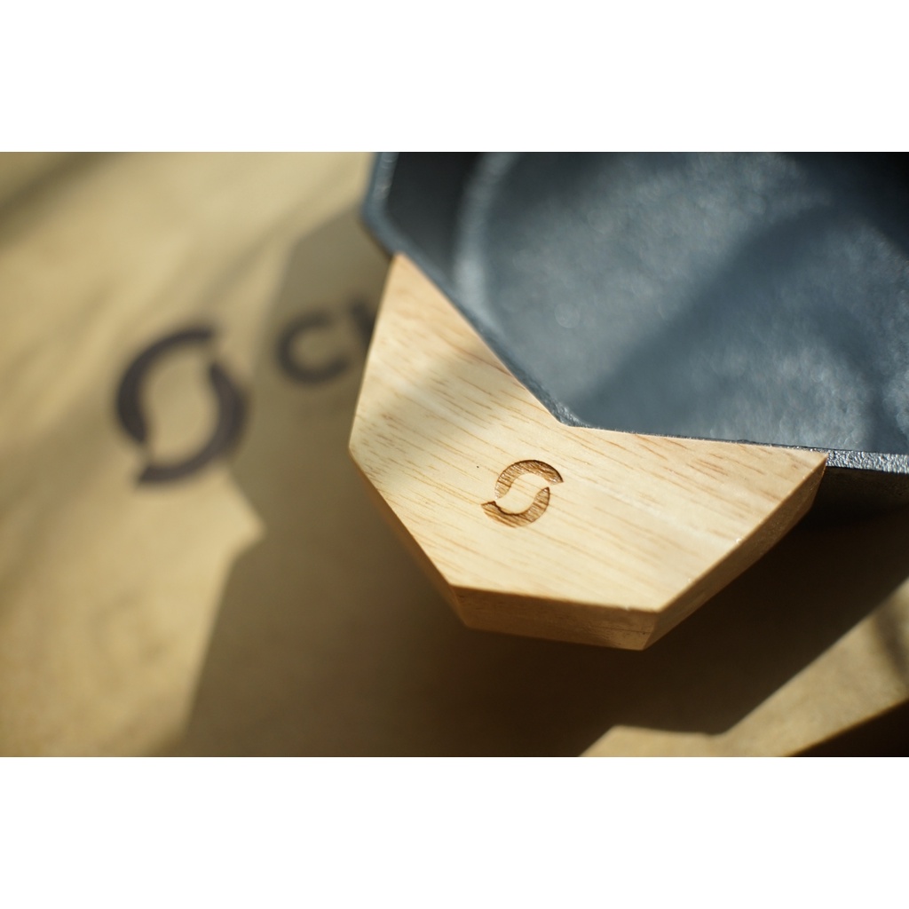 หูจับไม้ สำหรับกระทะเหล็กหล่อชาร์เต้  Chate