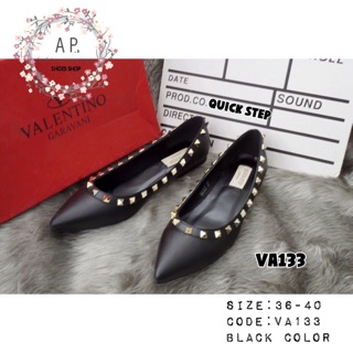 รองเท้ทคัทชูหัวแหลม. Style Valentino