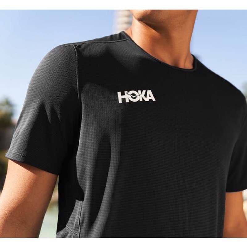 Hoka One One Performance เสื้อวิ่งออกกําลังกาย เสื้อกีฬามาราธอน ฟิตเนส