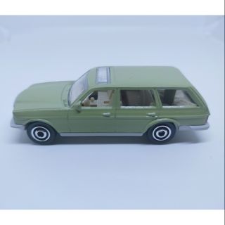 Matchbox รถเหล็ก Mercedes Benz Wagon (W123)