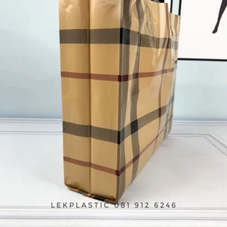 ถุงหูเทปลายสก็อตมีจำนวน50ใบต่อแพ็คมี2ขนาด