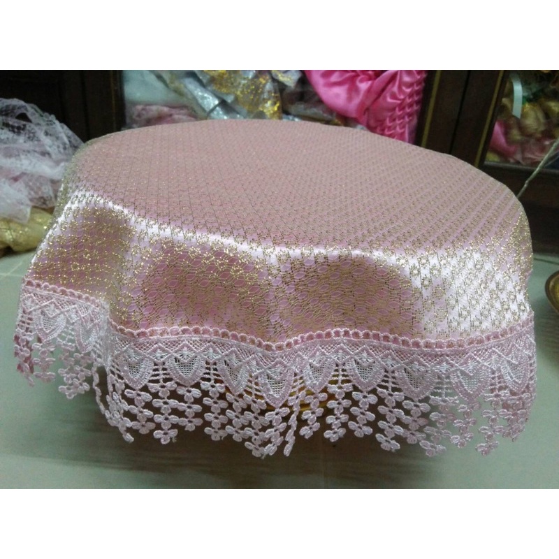 ผ้ารองพาน ใช้ทำเป็นผ้ารองสินสอดได้ หรือทำเป็นรองพานสินสอด สามารถทำเป็นผ้ารองพานขันโตกก็ได้