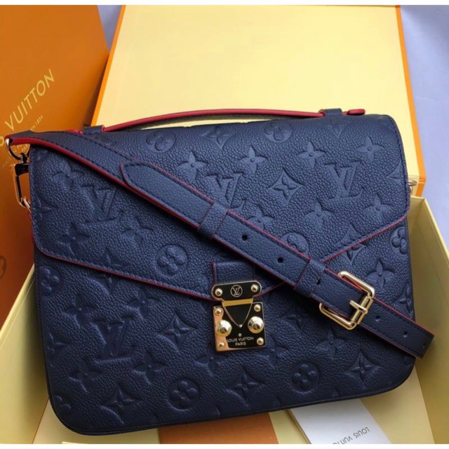 lv pochette metis blue